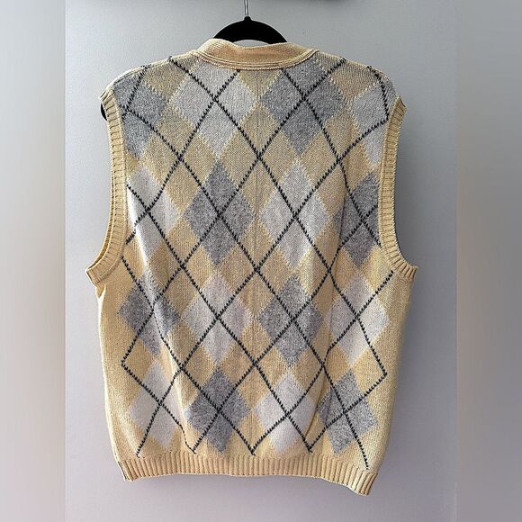 Vintage MALO by Janet Brown 100% Cashmere Yellow Argyle Button Down Vest Sz 50 - Picture 2 of 7